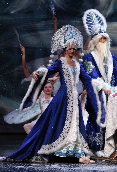 Snow Maiden Costume, Make Halloween Costumes, Maiden Costume, Snow Maiden, Make Halloween, Cotton Ball, Glue Gun, Prom Gown, Moscow