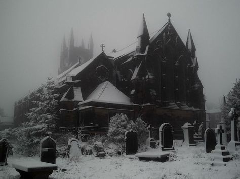 Cemetery Wallpaper, Goth Architecture, Baba Jaga, Dark Christmas, 다크 판타지, Gothic Aesthetic, Gothic Architecture, Dark Photography, Winter Aesthetic