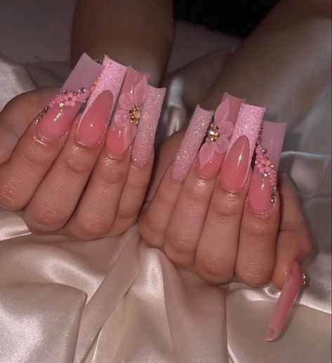 Pink Bling Nails, Sweet 16 Nails, 16 Nails, Quince Nails, Quinceanera Nails, Classy Acrylic, Nails Design With Rhinestones, Cute Acrylic Nail Designs, Acrylic Nails Coffin Pink