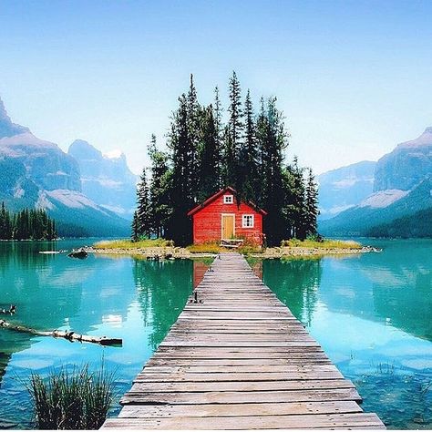 Maligne Lake, Canada. Story Setting Inspiration, Maligne Lake, Reference For Art, Setting Inspiration, Drawing Architecture, Long Way Home, Little Cabin, Story Setting, Floating House