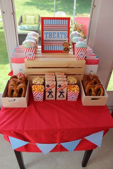 Treats at a big top backyard carnival birthday party! See more party planning ideas at CatchMyParty.com! Backyard Carnival Birthday Party, Carnival Birthday Theme, Circus Ideas, Dumbo Birthday Party, Backyard Carnival, Lila Party, Carnival Baby Showers, Theme Carnaval, Carnival Birthday Party Theme