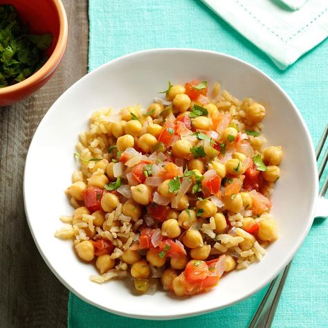 Chickpea And Tomato Recipe, Vegetarian Camping Recipes, Vegetarian Camping, Monday Dinner, Vegan Entrees, Recipe Photo, Indian Recipes Authentic, Coconut Ginger, Indian Dinner