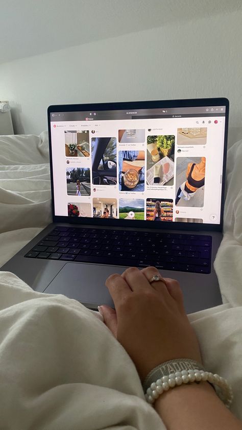 Pinterest Board Ideas Aesthetic, Pinterest Boards Aesthetic, Aesthetic Pinterest Board Ideas, Board Ideas For Pinterest, Pinterest Scrolling, Pinterest Board Aesthetic, Scrolling On Pinterest, Pinterest Board Ideas, Internet Aesthetic