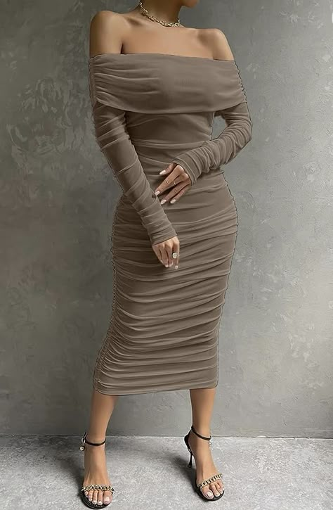 Elegant Bodycon Dress, Knit Dress Pattern, Body Con Dress Outfit, Bodycon Outfits, Midi Bodycon Dress, Beige Outfit, Tulip Skirt, Club Night, Designer Party Wear Dresses