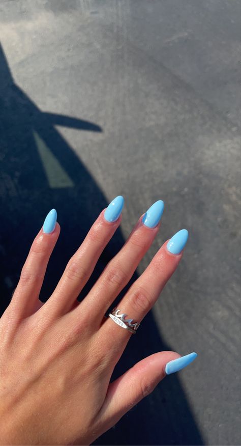 Solid Color Summer Nails 2023, Summer Acrilyc Nails 2023, Nails Acrylic 1 Color, Nail Ideas Acrylic Plain Color, Cute Soild Nails, One Color Spring Nails, Light Neon Blue Nails, Solid Color Acrylics Almond, Solid Manicure Colors