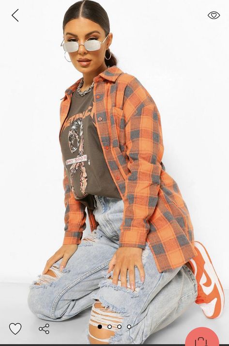 Clothing Genres, Flannel And Shorts Outfits, Orange Flannel Outfit, Oversized Checked Shirt, Oversized Flannel Shirt, Aesthetic Game, Tee Outfits, Style Flannel, Colour Clash