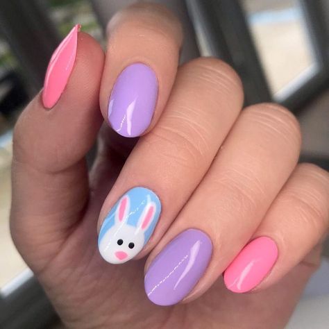 Easter Bunny Nails, Mail Colors, Easter Nails Easy, Nails Round, Easter Nail Art Designs, Kids Nail Designs, April Nails, Easter Nail, Bunny Nails