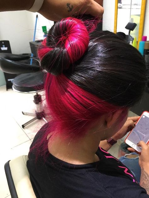 Hot Pink Halo Hair, Black Hair With Hot Pink Underneath, Hot Pink Underneath Hair, Underdye Hair Brown, Hot Pink Peekaboo Hair, Dyed Hair Curly, Pink Halo Hair, Red Underdye Hair, Underneath Dyed Hair