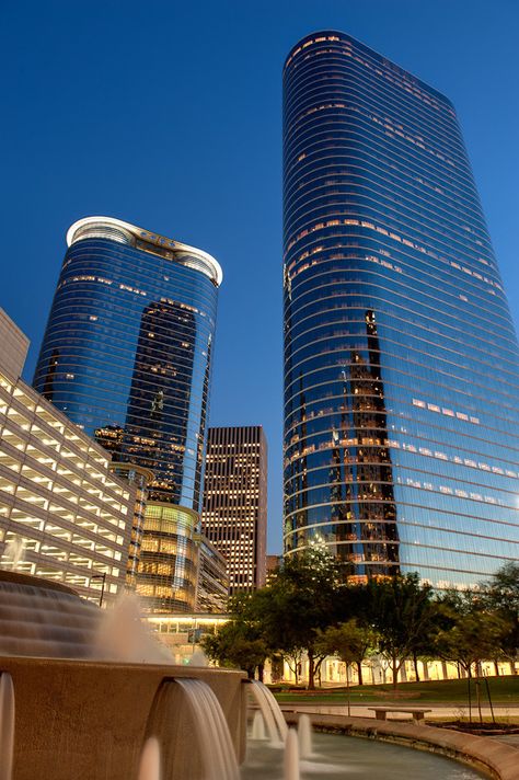 Chevron Tower at Dusk ~ Houston, Texas Houston Texas Wallpaper, Houston Texas Aesthetic, Houston Architecture, Town Scenery, Downtown Houston Texas, Tower Photography, Game Portal, Texas Destinations, Houston City