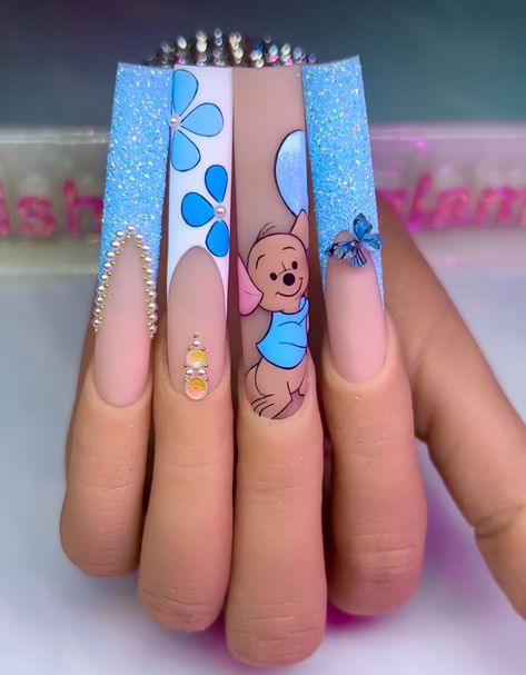 Nail Ideas Characters, Acrylic Nails Cartoon Art Designs, Proud Family Nails, Cartoon Characters Nail Art, Nails Summer Colorful, Character Art Nails, Nail Art Cartoon Characters, Cartoon Character Nail Art, Cartoon Nail Art Designs