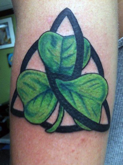 50 Shamrock Tattoo Designs For Men – Ireland Ink Ideas Celtic Clover Tattoos, Irish Shamrock Tattoo, Shamrock Tattoo, Ireland Tattoo, Celtic Triangle, Shamrock Tattoos, Irish Tattoos, Clover Tattoos, Knot Tattoo