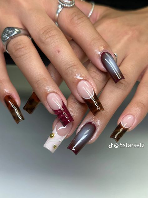 Ombre Maroon Nails, French Tip Brown Nails, Dark Red Acrylic Nails Design, Tortoise French Tip, Maroon French Tip Nails, Aura Red, Acrylic Nails Fall, Biab Nails, Nails Fall Nails