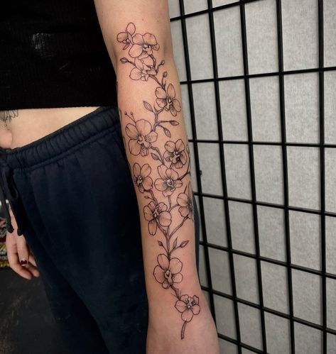 Some freehand Orchids I did for my gal Paris a few weeks ago 🥰✨ Keen to book? Dm me or call/dm my studio @fullspectrumtattoo ✨ 🫧USE CODE “LEXORCIST10” for 10% off AFTERCARE COLLECTIVE ✨ @aftercare_collective #tattoo #y2k #melbournetattoo #finelinetatoo #flashtattoo #y2ktattoo #floraltattoo #orchidtattoo #orchids Orchids Tattoo Design, Orchid Flower Tattoo, Orchids Tattoo, Orchid Tattoo Design, Half Sleeve Tattoo Upper Arm, Orchid Tattoos, Orchid Flower Tattoos, Tattoo Y2k, Y2k Tattoo