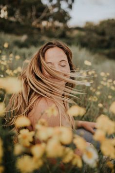 33 Love ideas in 2022 Field Of Flowers, Effortless Chic, Portrait Photography, Yellow, Flowers, Photography, Hair