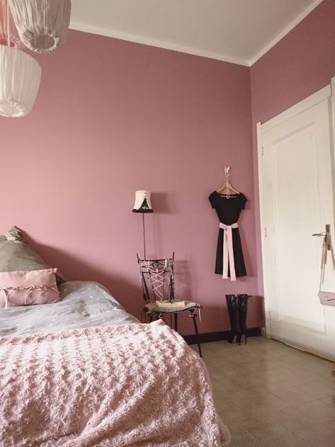 Descent paint colour fresh home decor idea 2023 Rose Wall Color Bedrooms, Room Inspo Color Scheme, Rose Pink Bedroom Walls Paint Colors, Dark Pink Walls, Dark Pink Room, Room Color Ideas Bedroom, Best Bedroom Paint Colors, Pink Bedroom Walls, Dark Bedroom Furniture