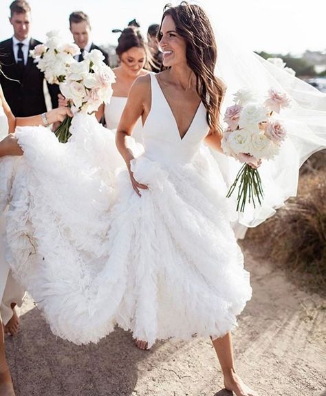 CHOSEN BRIDE | The beautiful Anna in the Middleton gown | Photography by @elkandwillow | Flowers by @botanicafreshflowers | #onedaybride #onedaybridal #oneday #bride #wedding #realwedding Barefoot Bride, Dark Green Bridesmaid Dress, One Day Bridal, Auckland Wedding, Wedding Dress Store, Green Bridesmaid, Bride Photography, Green Bridesmaid Dresses, Elegant Bride