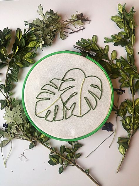 Monstera Embroidery, Ombre Dress, Dress Embroidery, Diy Crafts To Do, Fashion Hacks, Embroidery Ideas, Monstera Leaf, Embroidery Dress, Crafts To Do