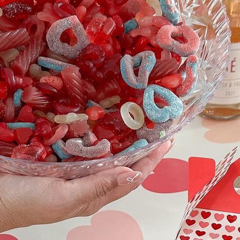 Aurelie Erikson on Instagram: "Valentine Candy Salad 🍬🍒🍭 Spicing up our Galentine’s night 💘 with the viral Candy Salad sensation! 💌 A delectable assortment of Valentine’s chewy treats, perfect for party favors or a night-long nibble fest. 💋 How do you like your candy, Chewy or Chocolate? 🍬🍫 . . . . . . . #candysalad #valentinedecor #valentinetreats #valentinedessert #valentinecookies #galentines #galentinesparty #girlsnight #valentineparty #pinkaesthetic" Valentines Candy Salad, Galentines Party Salad, Chocolate Salad, Candy Salad Valentines Day, Candy Salad Valentines, Galentines Party Aesthetic Food, Valentines Candy, Valentine’s Day Candy Salad, Galentines Party Decor Aesthetic