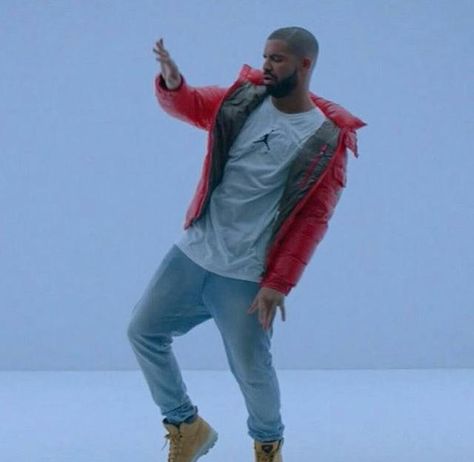 This is what Drake has to say about the “Hotline Bling” & “Cha Cha” comparisons http://bit.ly/1W2KNIF Drake Hotline Bling, Drake Hotline, Hotline Bling, Louis Vuitton Men, Runway Show, Mens Spring, News Songs, Drake, Parachute Pants