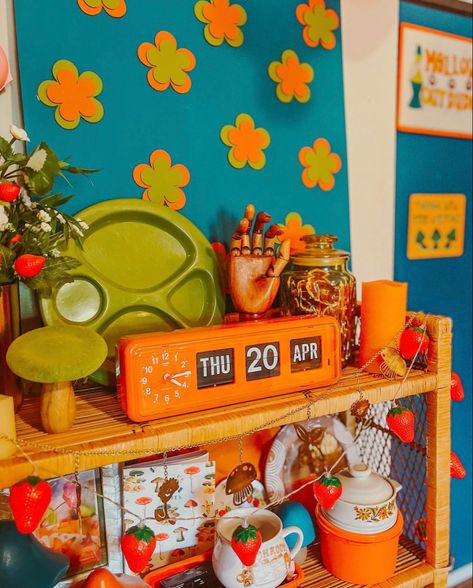 1970s Bedroom Aesthetic, 70s Bedroom Aesthetic, 70s Lounge, Groovy Furniture, Kidcore Room, Colourful House, 70s Room, 70’s Decor, Pastel Danish