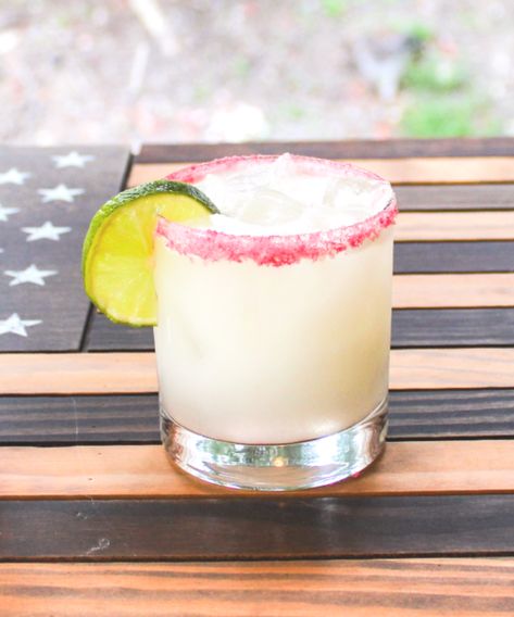 Pineapple Coconut Margarita Pineapple Coconut Margarita, Coconut Tequila, Coconut Margarita, Easy Margarita, Tequila Cocktail, Watermelon Margarita, Tequila Sunrise, Pineapple Coconut, Pink Drinks