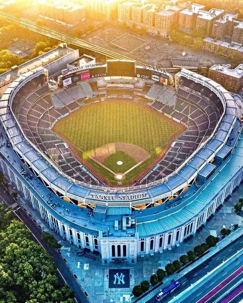 Yankees Aesthetic, New York Yankees Wallpaper, Yankees Wallpaper, Yankees Poster, New York City Attractions, Park Wallpaper, Go Yankees, Mlb Stadiums, Best Wallpaper Hd