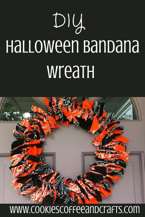 Letters To Write, Bandana Wreath, Bandana Crafts, Halloween Bandana, Interior House Design, Wreath Cookies, Memorial Day Wreaths, Diy Halloween Wreath, Bazaar Crafts