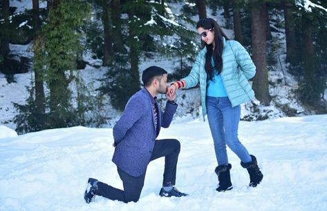 If you looking a best photo shoot in Kullu Manali so contact us 7807711010 Manali Honeymoon Couple, Shimla Couple Photography, Honeymoon Dress For Women In Winter, Manali Couple Photos, Simla Manali Couple Photography, Shimla Manali Outfits, Simla Manali Outfits, Manali Couple Photoshoot, Manali Photography Poses Couple