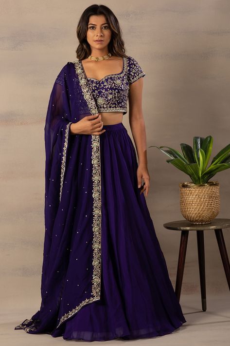 Blue Organza Lehenga, Lehenga Simple, Lengha Blouse Designs, Lehenga Top, Indian Bridesmaid Dresses, Simple Lehenga, Simple Saree Designs, Half Saree Lehenga, Organza Lehenga