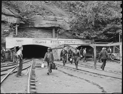 Changing shifts at the mine portal in the afternoon. Inland Steel Company, Wheelwright #1 & 2 Mines, Wheelwright, Floyd County, Kentucky. September 23, 1946. Appalachian History, Steel Company, Floyd County, Cats Paw, Coal Miners, Railroad History, Western Life, Cat Paw Print, Coal Mining