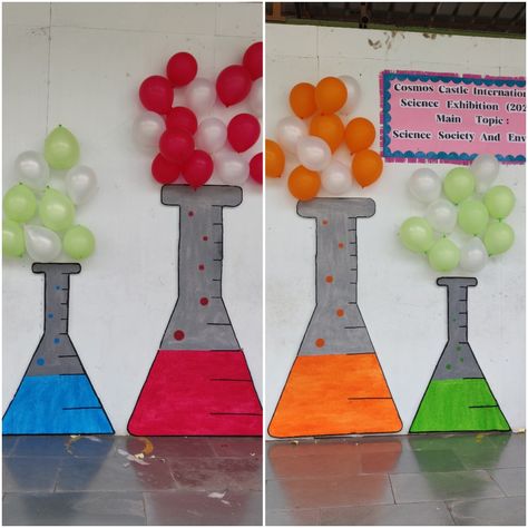 Science Day theme Science Exhibition Decoration, Science Day Decorations, Science Exhibition Decoration Ideas, Exhibition Decoration, Soft Board Decoration, Lap Book Templates, Science Exhibition, Science Day, Lap Book