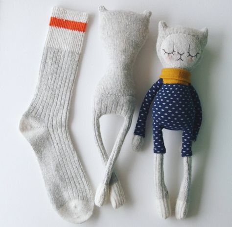 Sock Cat, Sunday Humor, Removable Skirt, Sock Doll, Sock Dolls, Toys By Age, Sock Toys, Sock Crafts, Knitted Cat