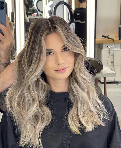 Balayage Hair Beige, Root Melt Blonde With Money Piece, Lived In Blonde Balayage Dark Roots, Warm To Cool Blonde, Hair Extensions Ideas, Style Hair Extensions, Balyage Long Hair, Ash Blonde Hair Balayage, Baylage Hair