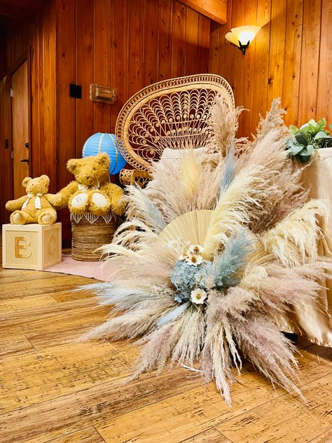 Pamaps Grass & Dried Flower Arrangement - Boho Baby Shower - Teddy Bear Theme - Boy Mom - Large Flower Installation #pampas #partydecor #babyshowerideas #teddy #boho #bohostyle #bohodecor #fall #dried #floral #eventdecor #bloombar Teddy Bear Baby Shower Ideas, Bear Baby Shower Ideas, Pampas Grass Arrangement, Bloom Bar, Boho Baby Boy, Teddy Bear Theme, Flower Installation, Bear Theme, Teddy Bear Baby Shower