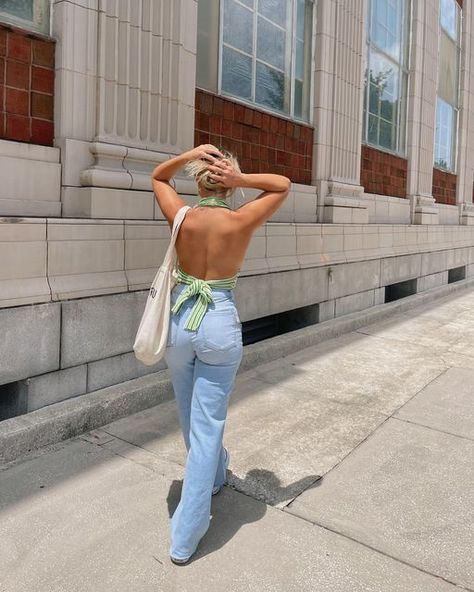 natalie downey on Instagram: "can’t forget a hair tie in fl 🧚🏼‍♀️😮 fit: @shopcolorfulnatalie code: NAT15" Hot Summer Outfits Casual, Light Denim Outfit, Natalie Downey, Trendy Summer Fits, Hot Summer Outfits, Model Lifestyle, Cute Fall Outfits, Casual Dinner Outfit, Mom Outfits