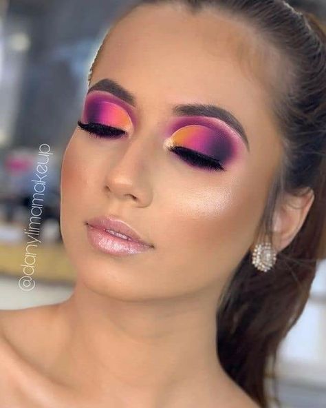 Colourful Eye Makeup Simple, Gogo Makeup, Maquillage Yeux Cut Crease, Makeup Ojos, Angel Makeup, Bright Eye Makeup, Yellow Eyeshadow, Bridal Eye Makeup, Eye Makeup Steps