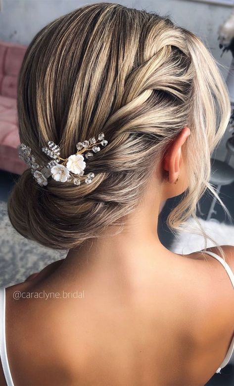 Messy Chic, Rustic Wedding Hairstyles, Elegant Updos, Wedding Hair Up, Bridal Hair Updo, Updos For Medium Length Hair, Wedding Hair Inspiration, Bridal Updo, Wedding Hairstyles Updo