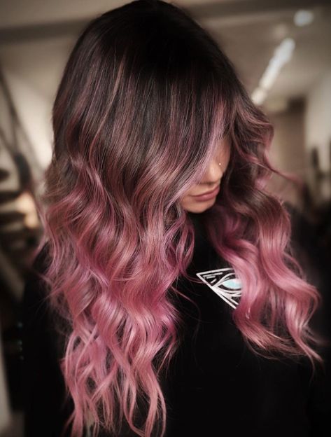 Dark Hair with Mid Shaft Pink Balayage Pink Hair Color Highlights, Brown To Pink Hair, Rose Gold Balayage Brunettes, Rose Gold Hair Color Ideas, Gold Hair Color Ideas, Pink Hair Highlights, Rose Gold Hair Color, Dark Pink Hair, Gold Hair Color