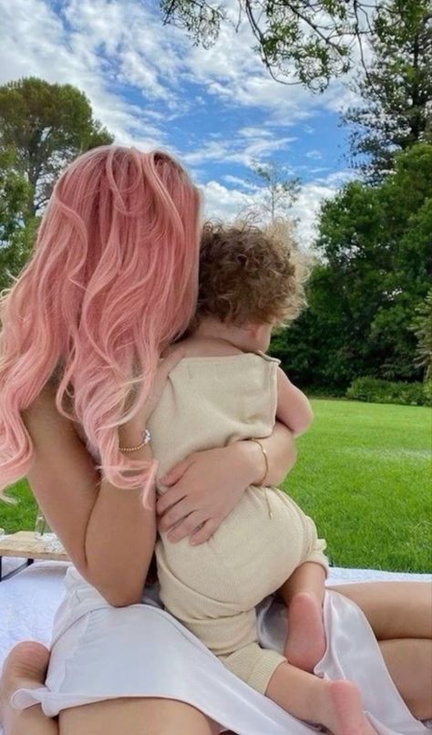 Pink Hair Couple, Big Sister Aesthetic, Emilia Leblanc, Avery Keelan, Movie Fashion Outfits, Elite Kings Club, Becka Mack, Amo Jones, Unravel Me