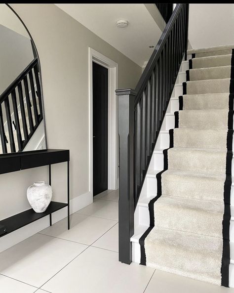 Upstairs Hallway Decorating, Entryway Storage Ideas, Hallway Decorating Ideas, Stairs And Hallway Ideas, Black Staircase, House Renovation Design, Stair Paneling, Entrance Hall Decor, Staircase Interior Design