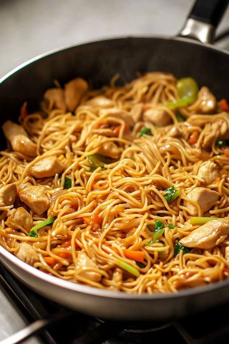 Chicken Chow Mein with the Best Chow Mein Sauce 10 Chow Mein Sauce, Chicken Chow Mein Recipe, Chicken Vegetable Stir Fry, Chow Mein Recipe, Chicken Chow Mein, Chow Mein Noodles, Low Sodium Soy Sauce, Chow Mein, Chinese Dishes