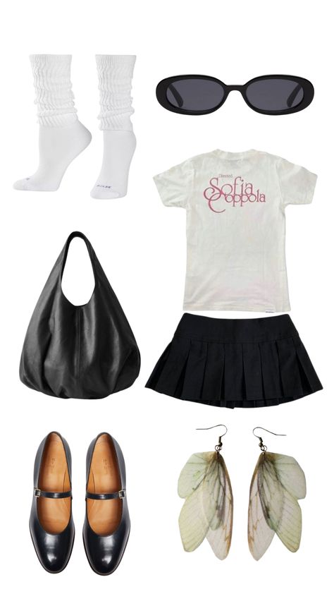 Flat Shoes Dress Outfit, Casual Tennis Outfit, Outfit Ideas Mary Janes, Mary Jane Sneakers Outfit, Mary Jane Summer Outfit, Mary Janes Outfit Ideas, Pleated Skirt Outfit Aesthetic, Tenis Skirt Outfits, Outfits With Pleated Skirts