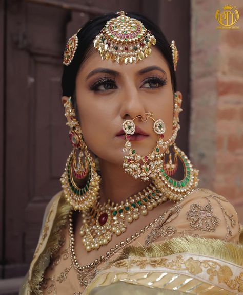 Punjabi Traditional Jewellery Gold, Punjabi Jewelry Traditional, Punjabi Wedding Jewelry, Punjabi Aesthetic, Punjabi Jewellery, Punjabi Traditional Jewellery, Marriage Jewellery, Indian Accessories, Punjabi Bride