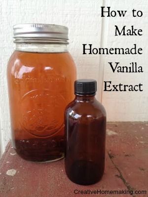 How to make homemade vanilla extract to give as gifts, and where to get the bottles and how to make the labels. Make Vanilla Extract, Homemade Vanilla Extract, Homemade Spices, Homemade Vanilla, Meatloaf Recipes, How To Make Homemade, In A Jar, Canning Recipes, Back To Nature