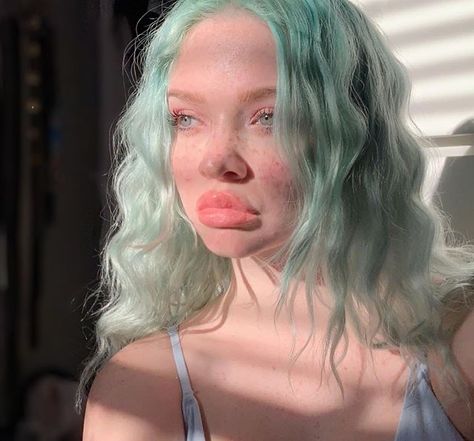 Candy Asmus, Pastel Green Hair, Mint Hair, Teal Hair, Hair Color Pastel, Pastel Hair, Dye My Hair, Hair Inspo Color, Rainbow Hair