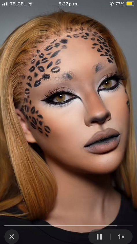 Chetta Makeup Look, Easy Fx Makeup Ideas, Snow Leopard Makeup Halloween, Cheta Make Up, Animal Make Up Ideas, Leapord Make Up, Half Makeup Face Halloween, Leopard Halloween Costume Woman, Reptile Makeup Halloween