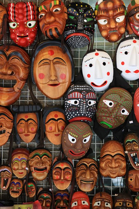 Various Korean traditional masks Hahoe Mask, Korean Mask Traditional, Korean Folklore, Cultural Traditions, Korean Culture Aesthetic, Korean Traditional Art, Traditional Korean Art, Korean Culture Art, Korean Culture