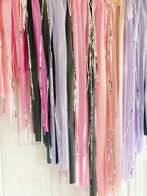 Ready to hang backdrop plastic streamers is perfect for your next event, its reusable, weather resistant so you can use for many more parties. You just need 2 removeable hooks to hang it, SIZE: 4 feet width and around 3.5 feet long streamers, on long twin If you need star garland (available in silver and golden colors) please contact me COLORS: baby pink,blush,hot pink,baby lavender,black,white,silver and peach CUSTOM ORDERS ARE WELCOME: please contact me for custom fringes. *price is only for f Halloween Shower Ideas, Halloween First Birthday, Boo Bash, Unicorn Backdrop, Halloween Themed Birthday Party, Streamer Backdrop, Dog Cake Topper, Pink Ghost, Spooky Party