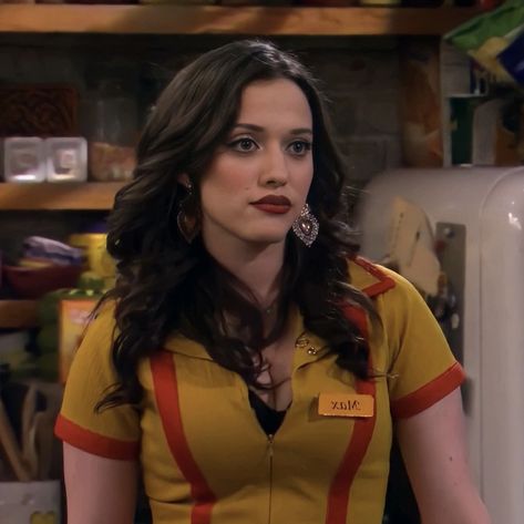 Kat Denning Make Up, Kat Denning Icon, Female Characters Movie, Max Black Aesthetic, Kay Denning, Kat Denning, 2 Broke Girl, 2 Broke Girls, Liz Gillies