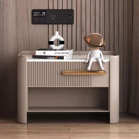 Big Side Tables Bedroom, Bedside Cabinet Ideas Master Bedrooms, Bed Side Table Design Modern Luxury, Bed Side Table Ideas Modern, Side Table Design Bedroom, Bed Side Table Design Modern, Luxury Bed Side Table Design, Side Tables Bedroom Modern Luxury, Bed Side Table Ideas